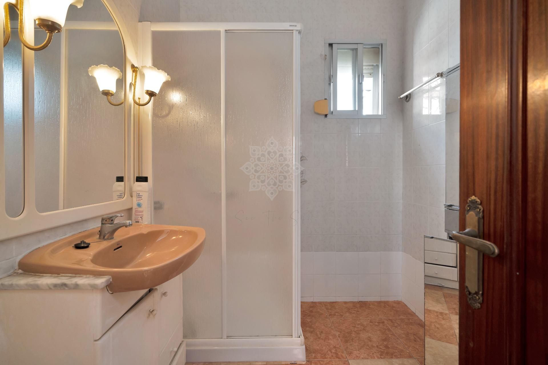 Dom w La Linea de la Concepcion