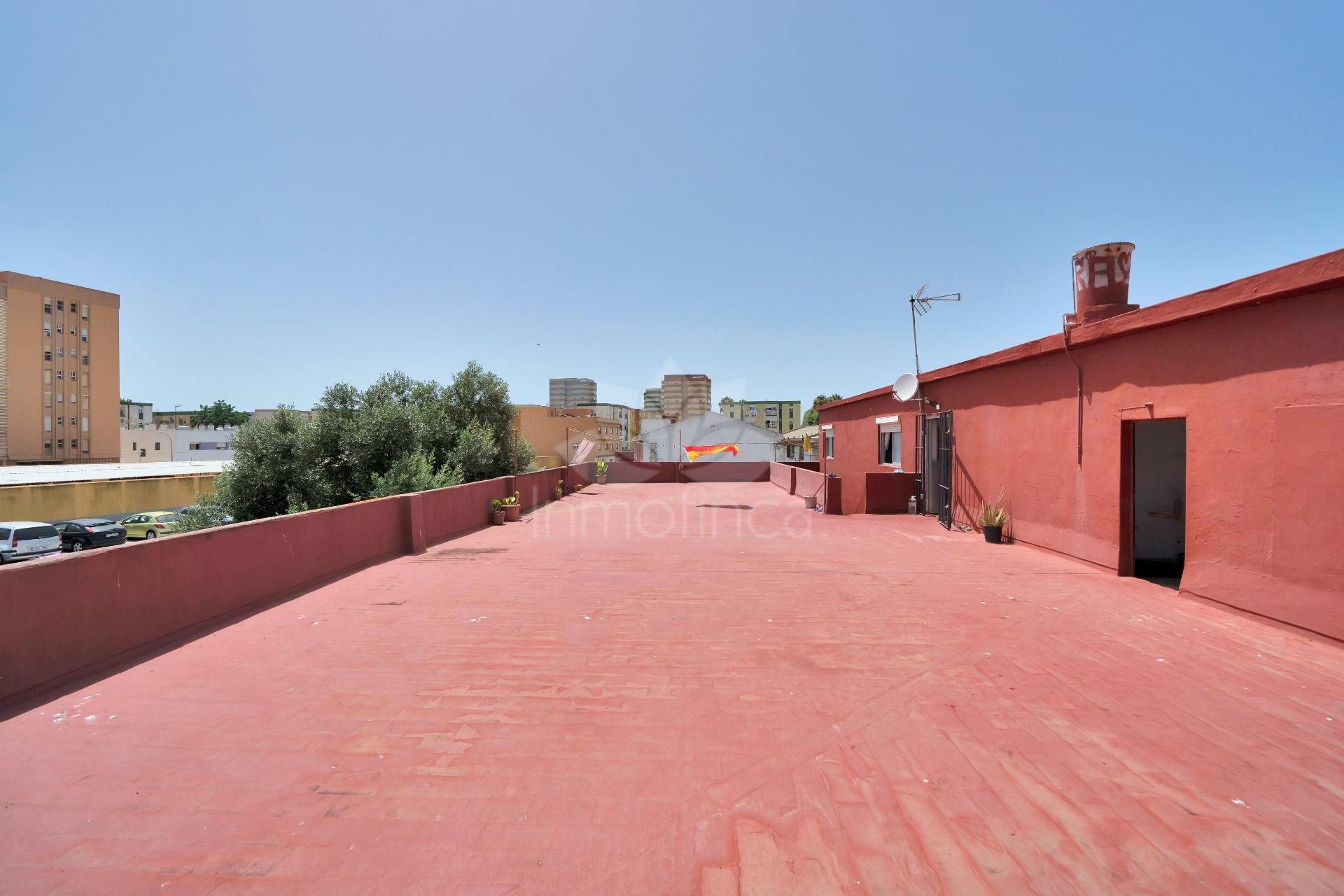 House in La Linea de la Concepcion