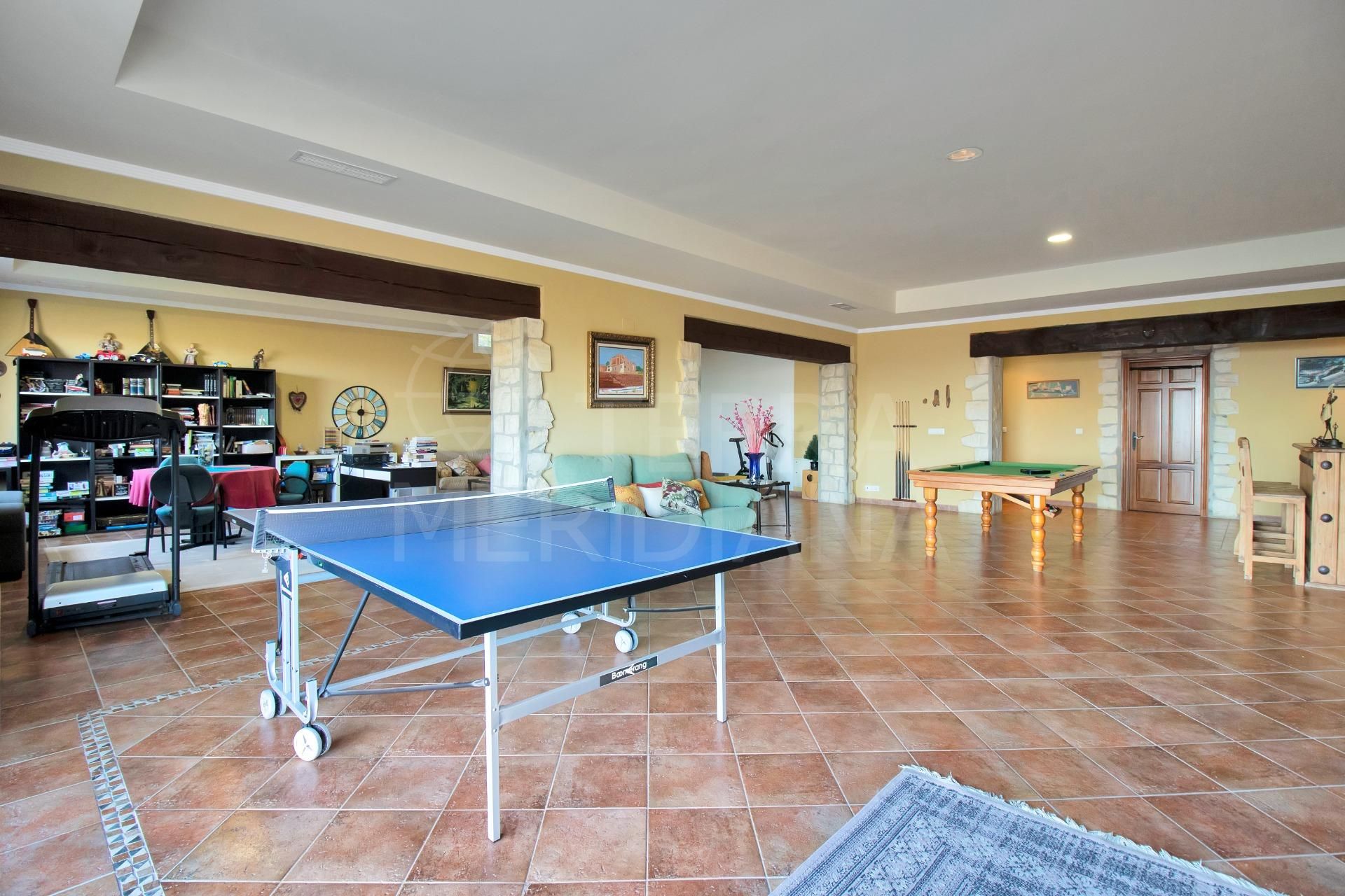 Villa in Estepona