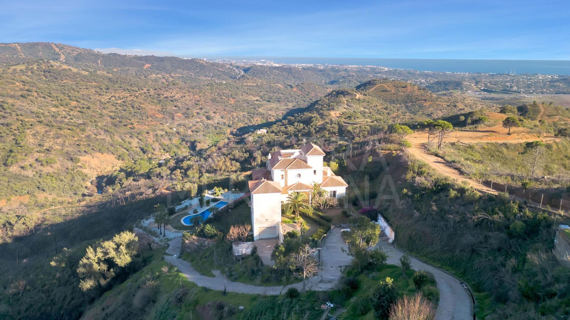 Villa in Estepona