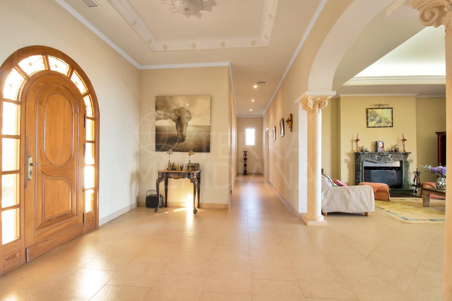 Villa in Estepona