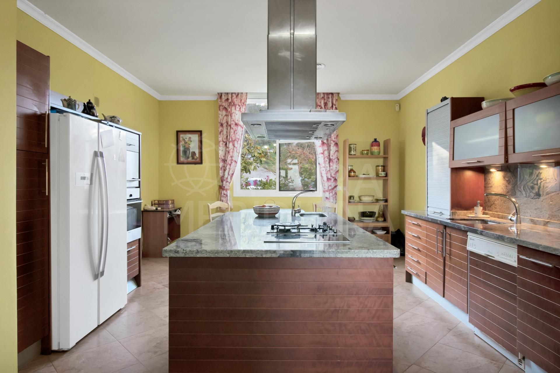 Villa in Estepona