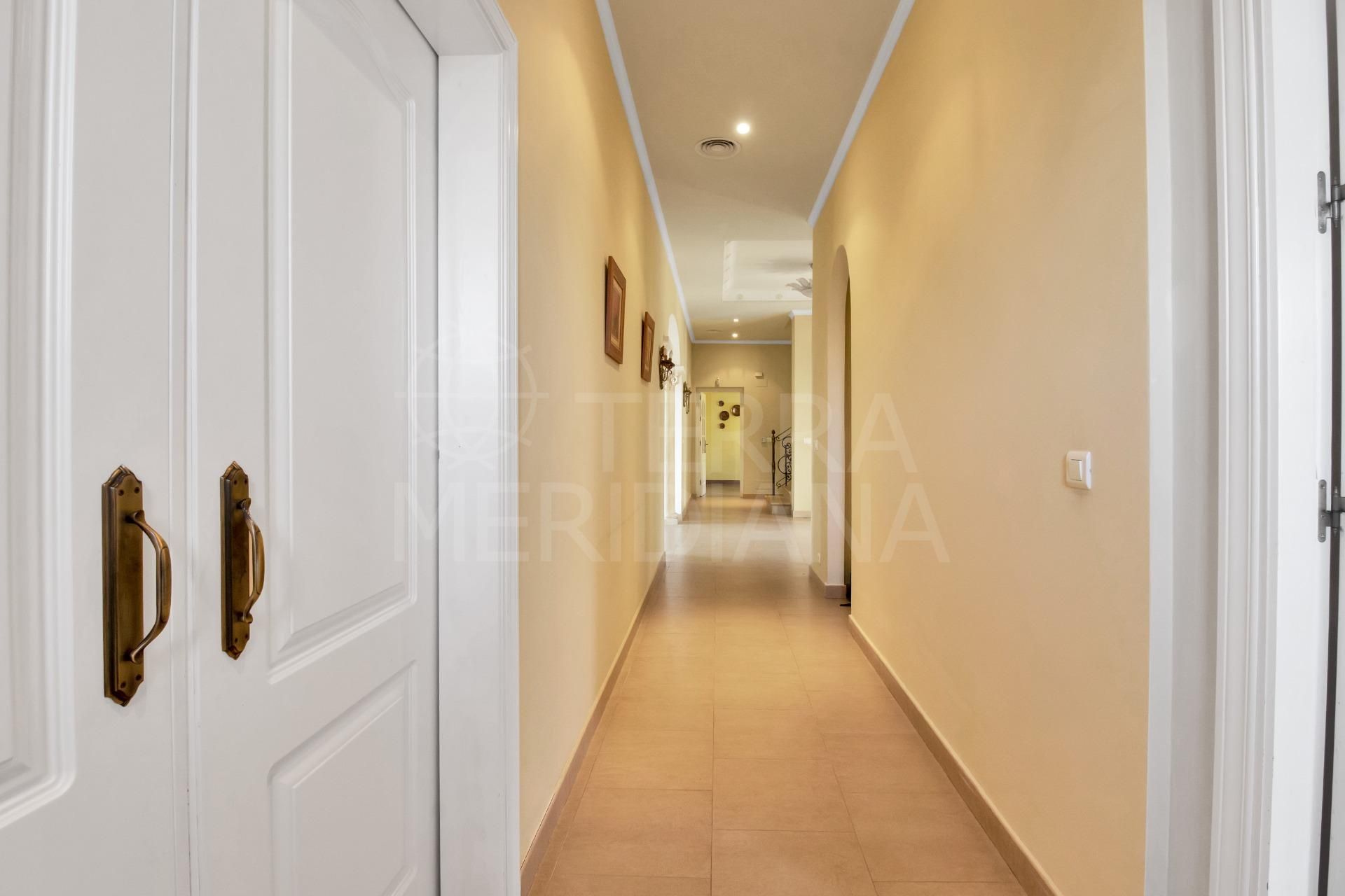 Villa in Estepona