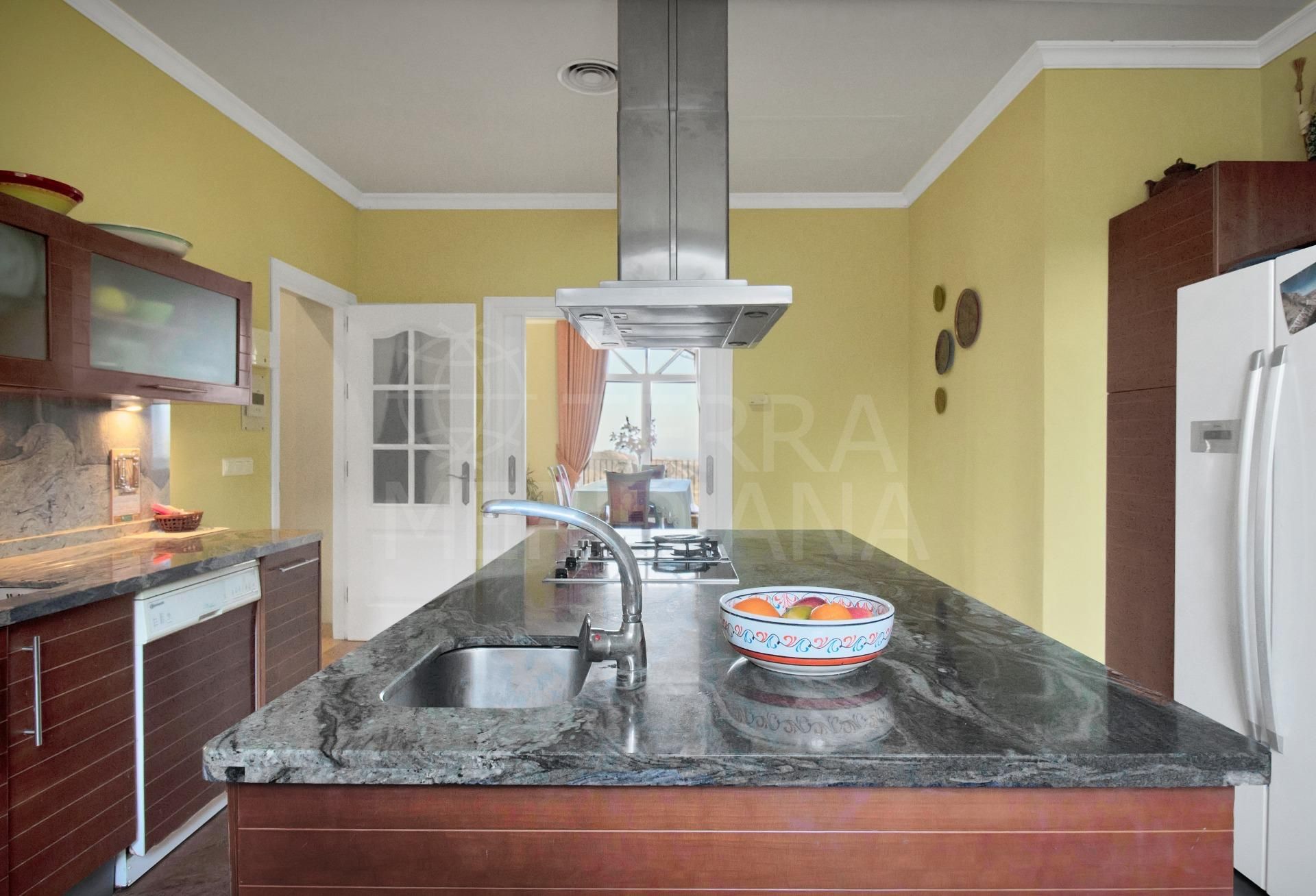 Villa in Estepona
