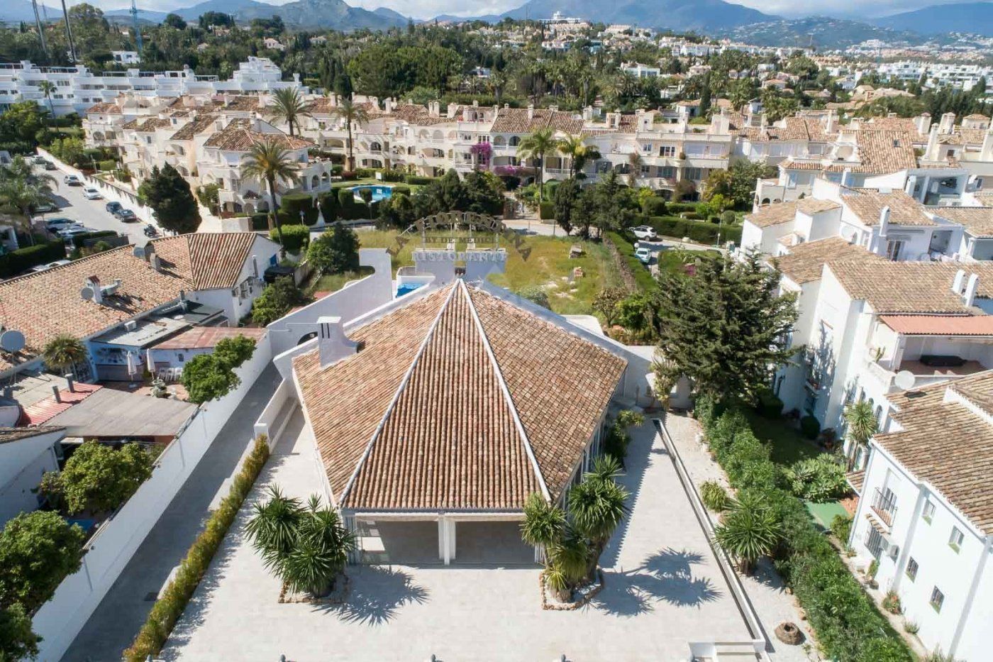 Negocio en El Pilar, Estepona