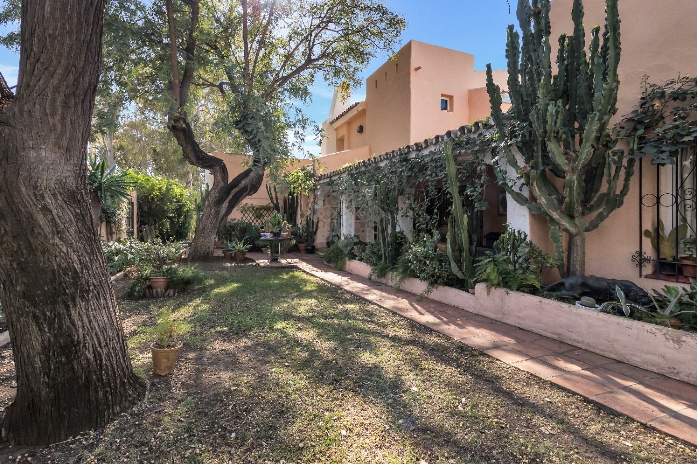 Villa en Atalaya Golf, Estepona