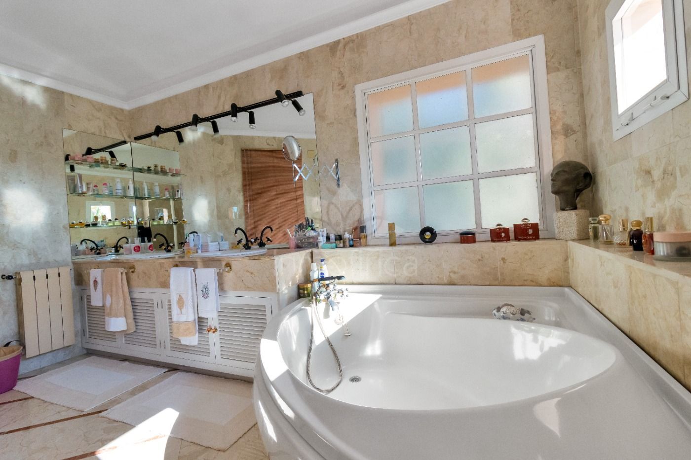 Villa in Atalaya Golf, Estepona