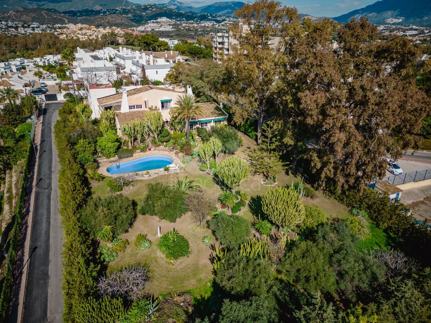 Villa in Atalaya Golf, Estepona
