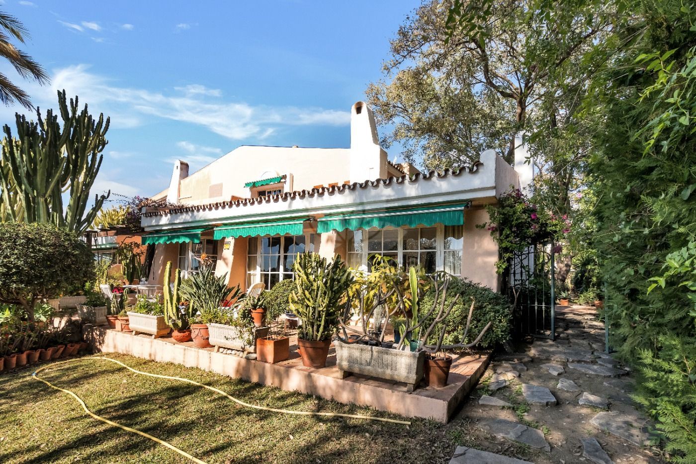 Villa in Atalaya Golf, Estepona