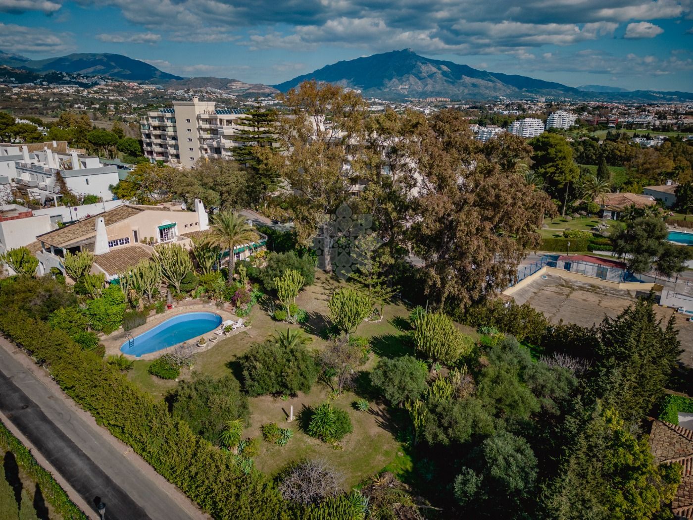 Villa en Atalaya Golf, Estepona