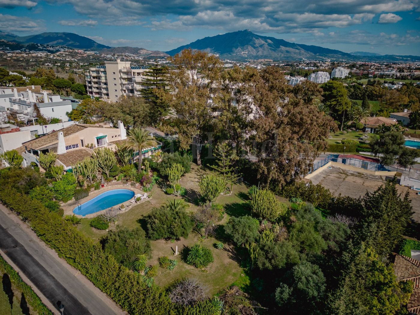 Villa en Atalaya Golf, Estepona