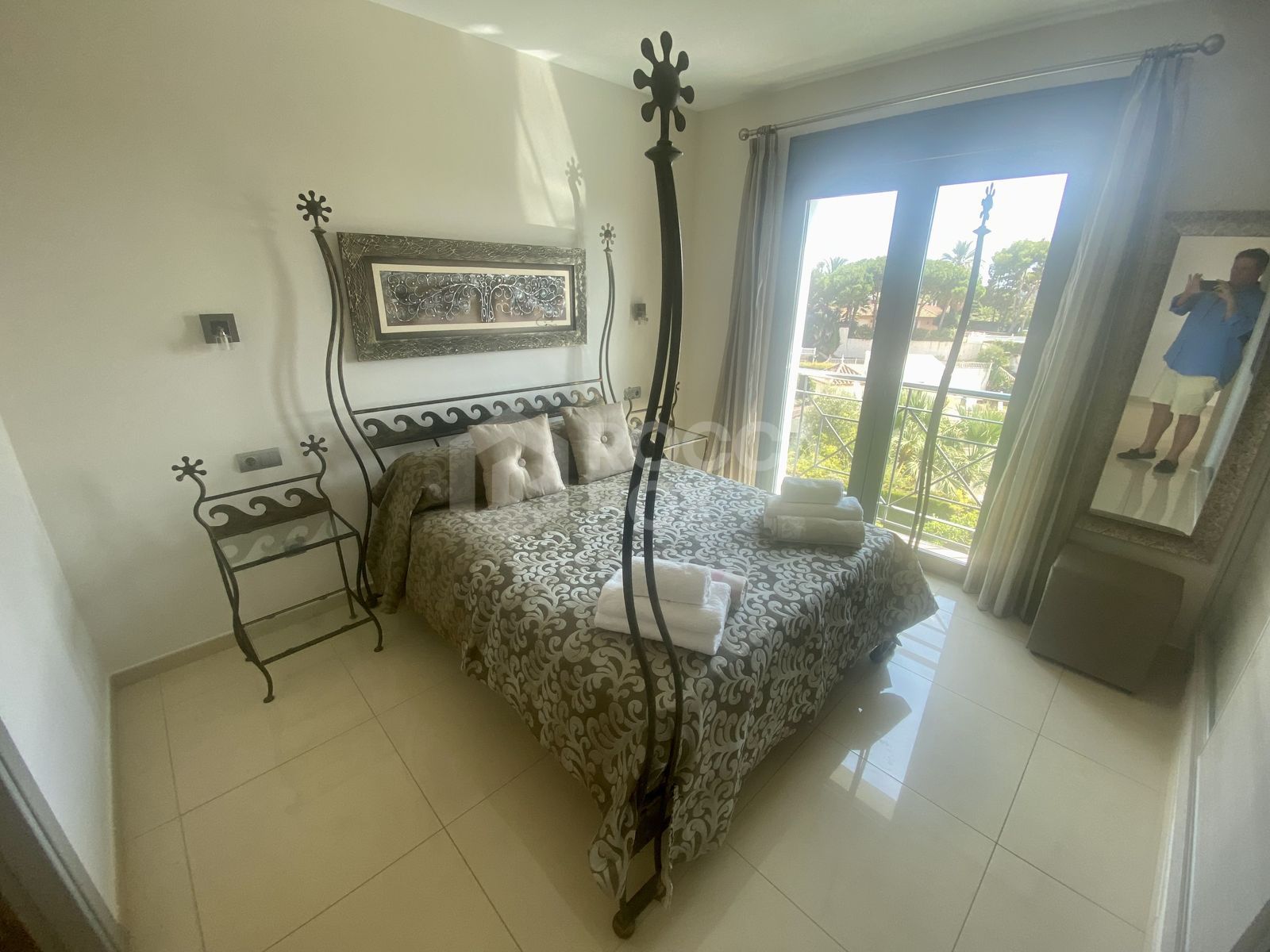 Elviria Villa with panoramic sea views