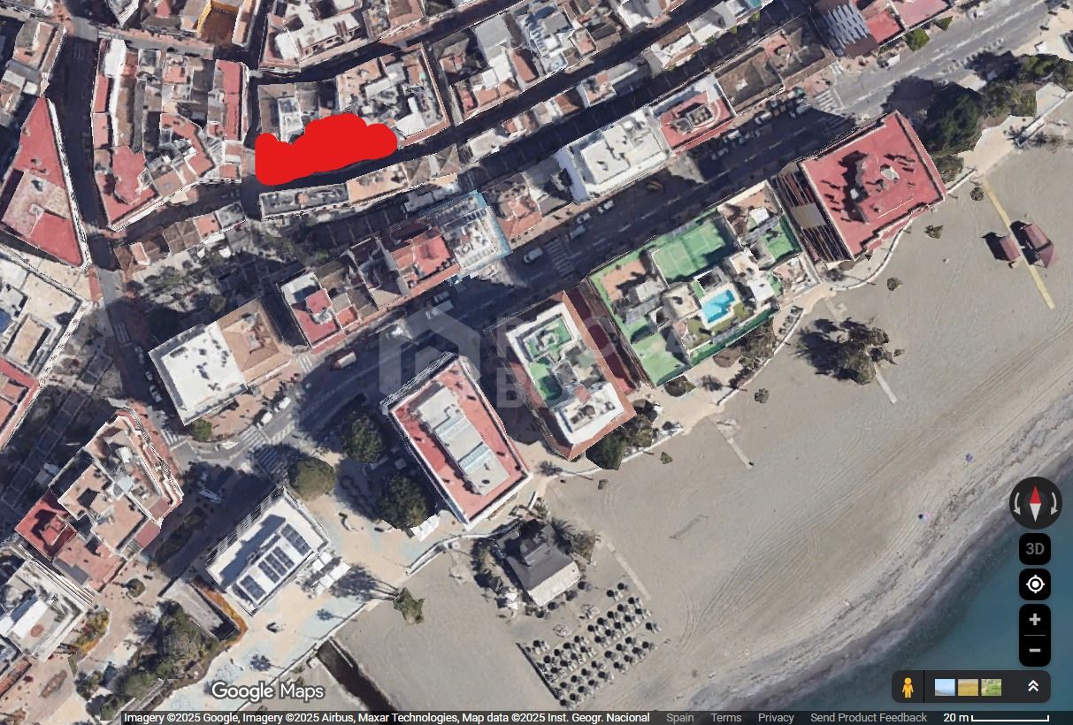 Prime Corner Plot of 190 m² in the Old Town of Estepona – 50m from the Beach, Buildable up to 800 m²