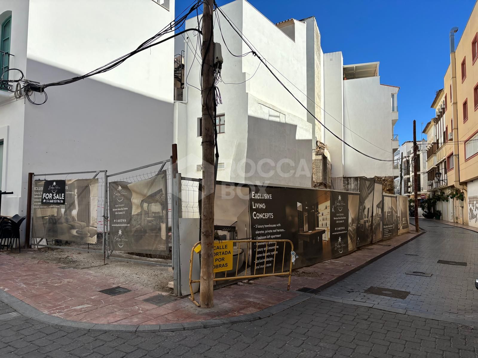 Prime Corner Plot of 190 m² in the Old Town of Estepona – 50m from the Beach, Buildable up to 800 m²