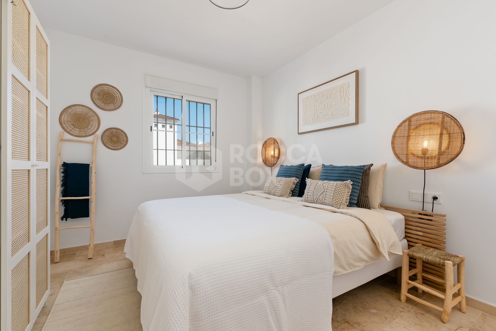 Elegant Two-Bedroom Apartment in Manilva