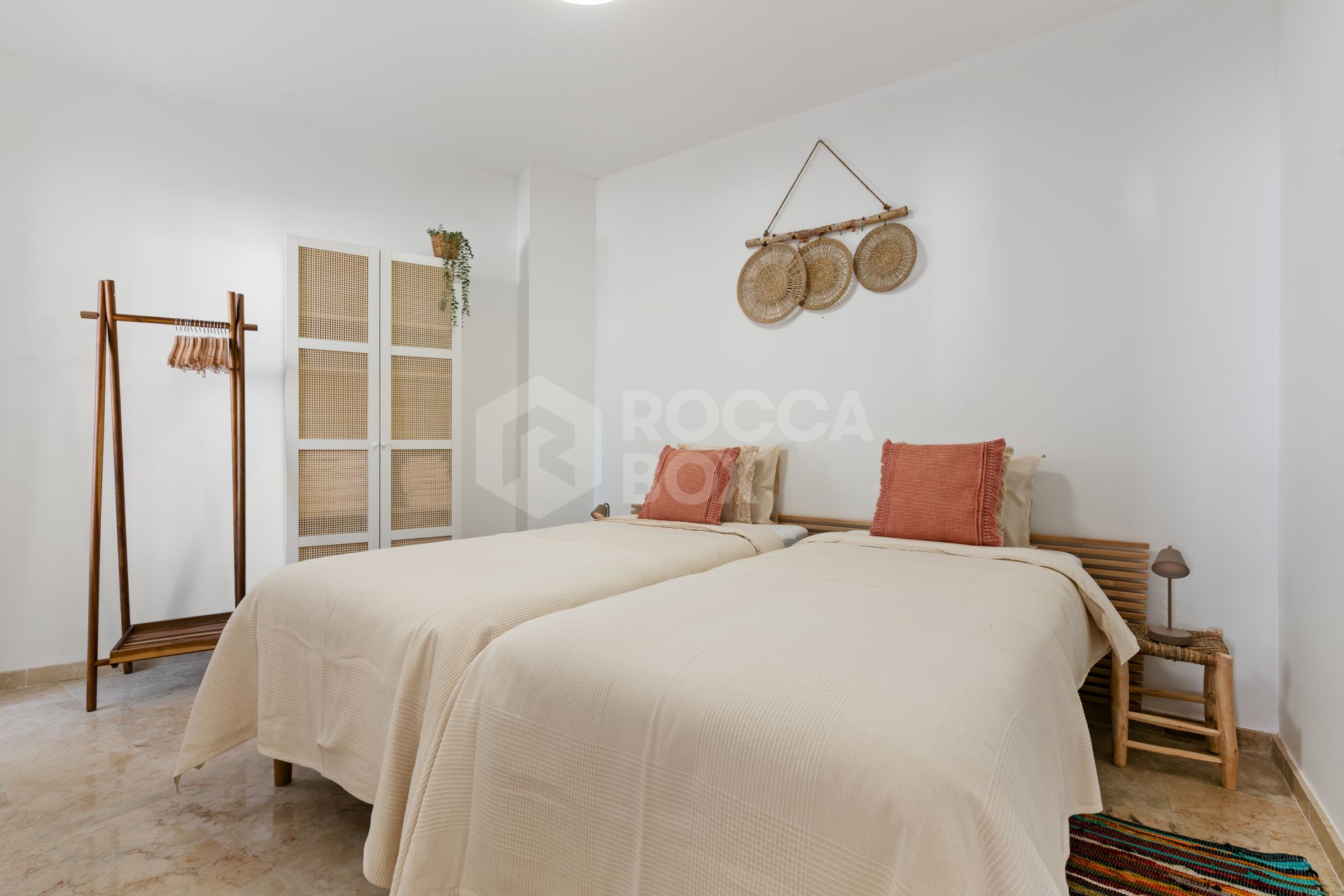 Elegant Two-Bedroom Apartment in Manilva