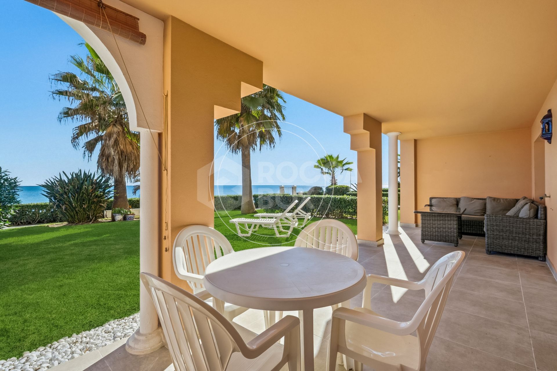 Ground Floor Apartment for sale in Playa del Moral, Estepona West