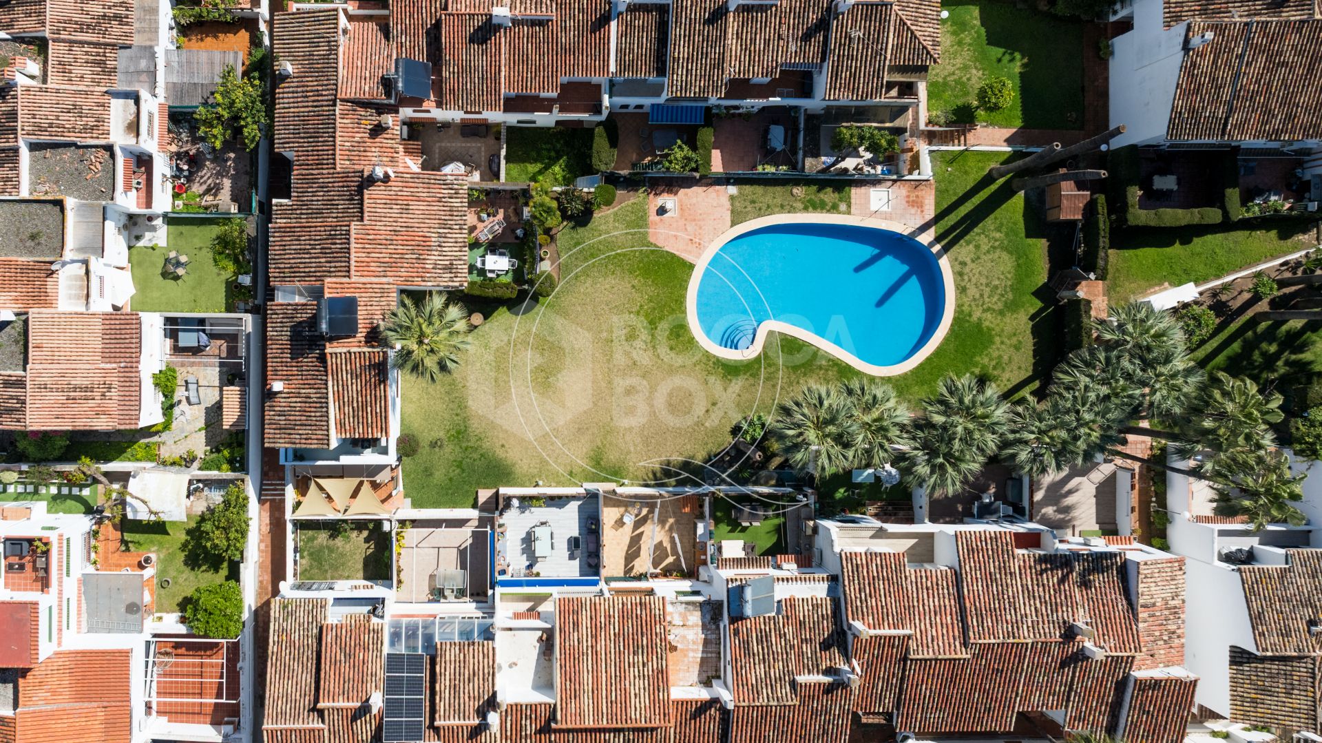 Stunning semi-detached house in Bel Air – official rental licence and 900m from the beach