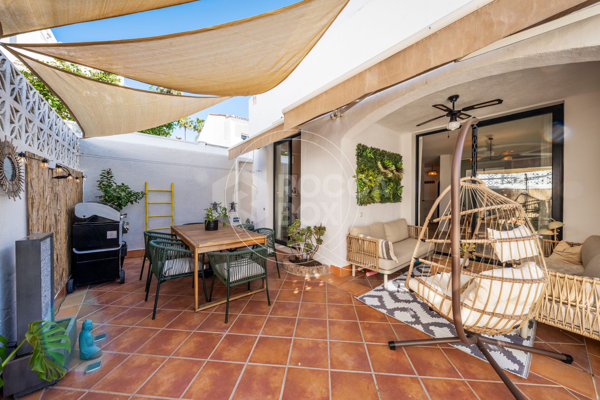 Stunning semi-detached house in Bel Air – official rental licence and 900m from the beach