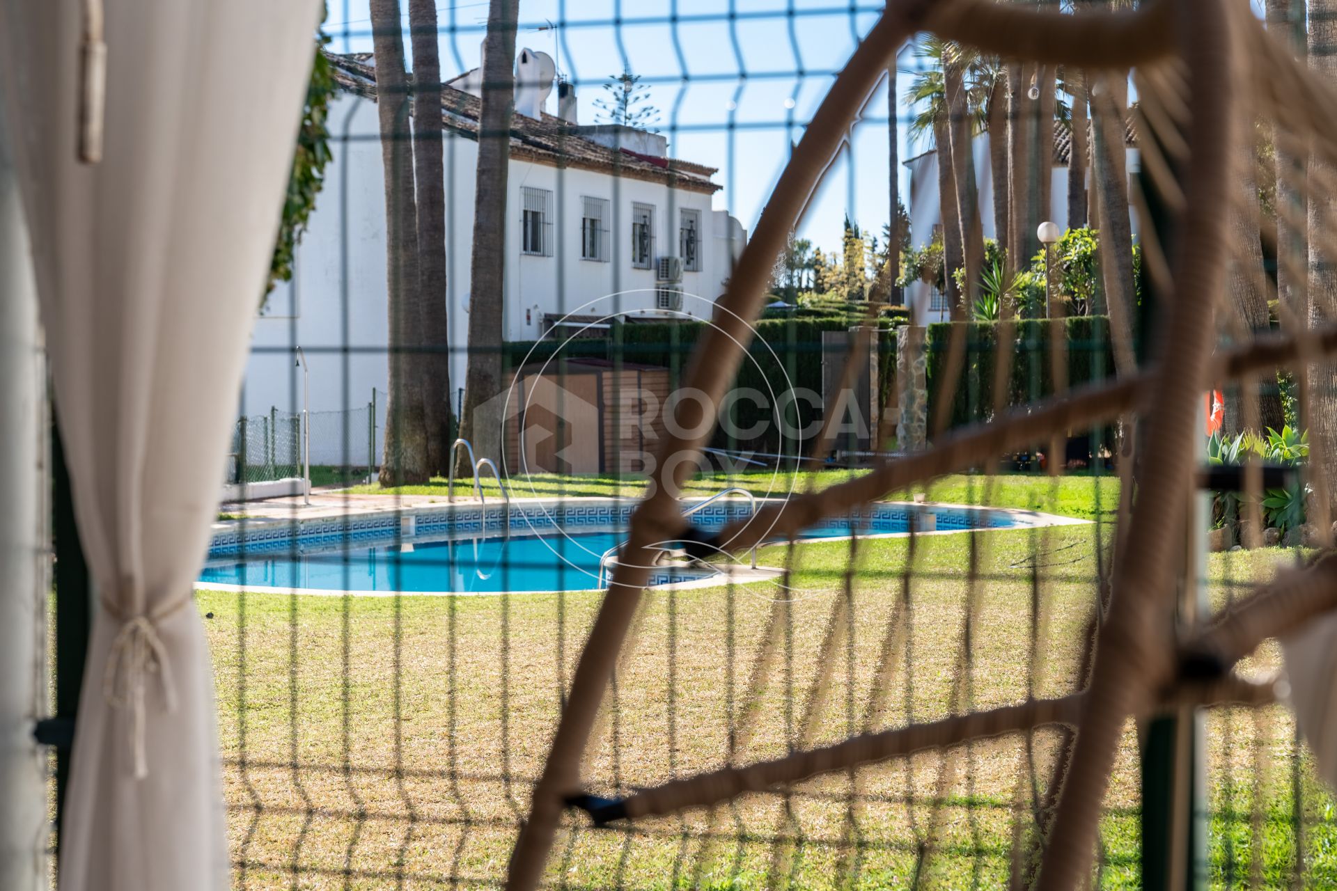 Stunning semi-detached house in Bel Air – official rental licence and 900m from the beach