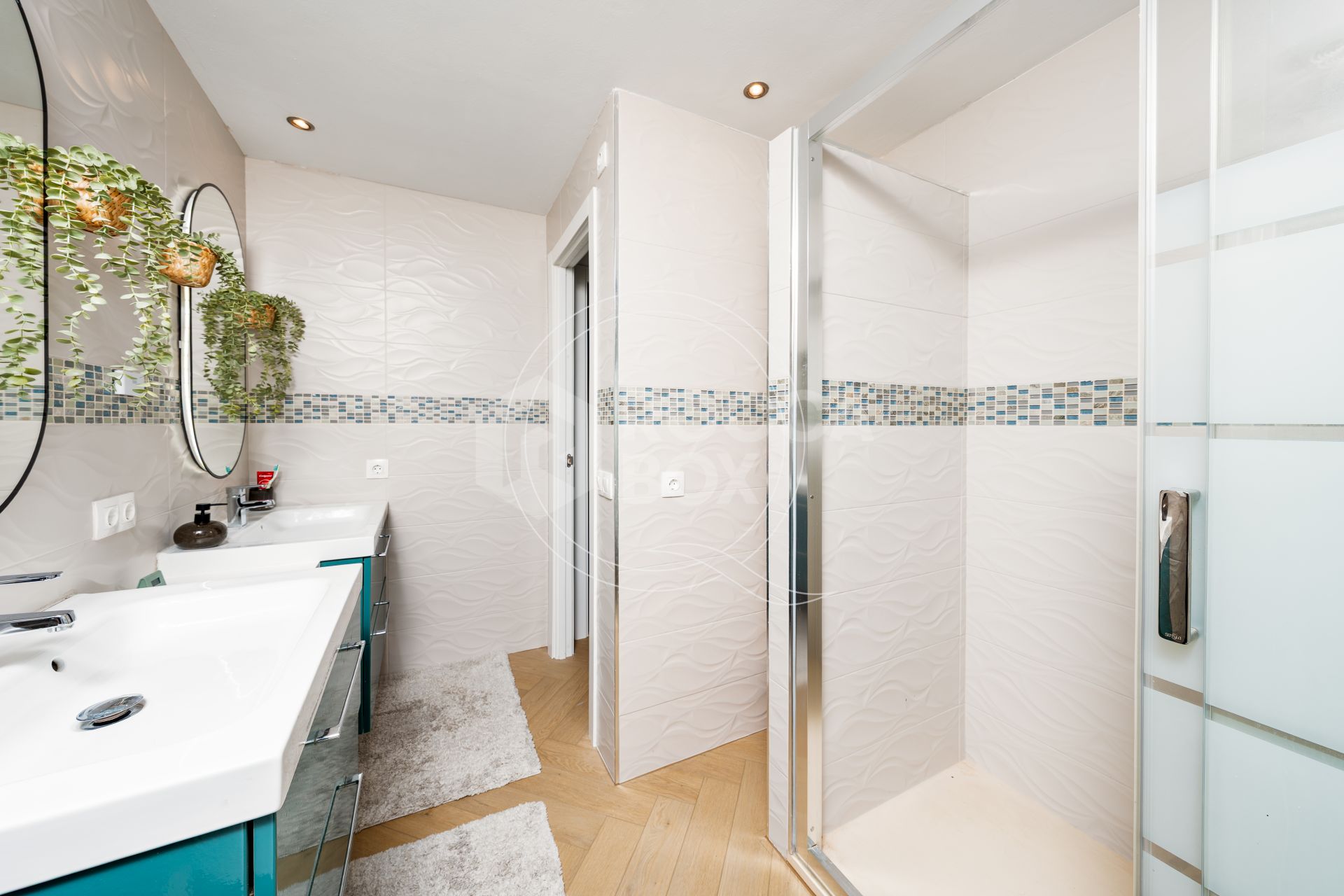 Stunning semi-detached house in Bel Air – official rental licence and 900m from the beach
