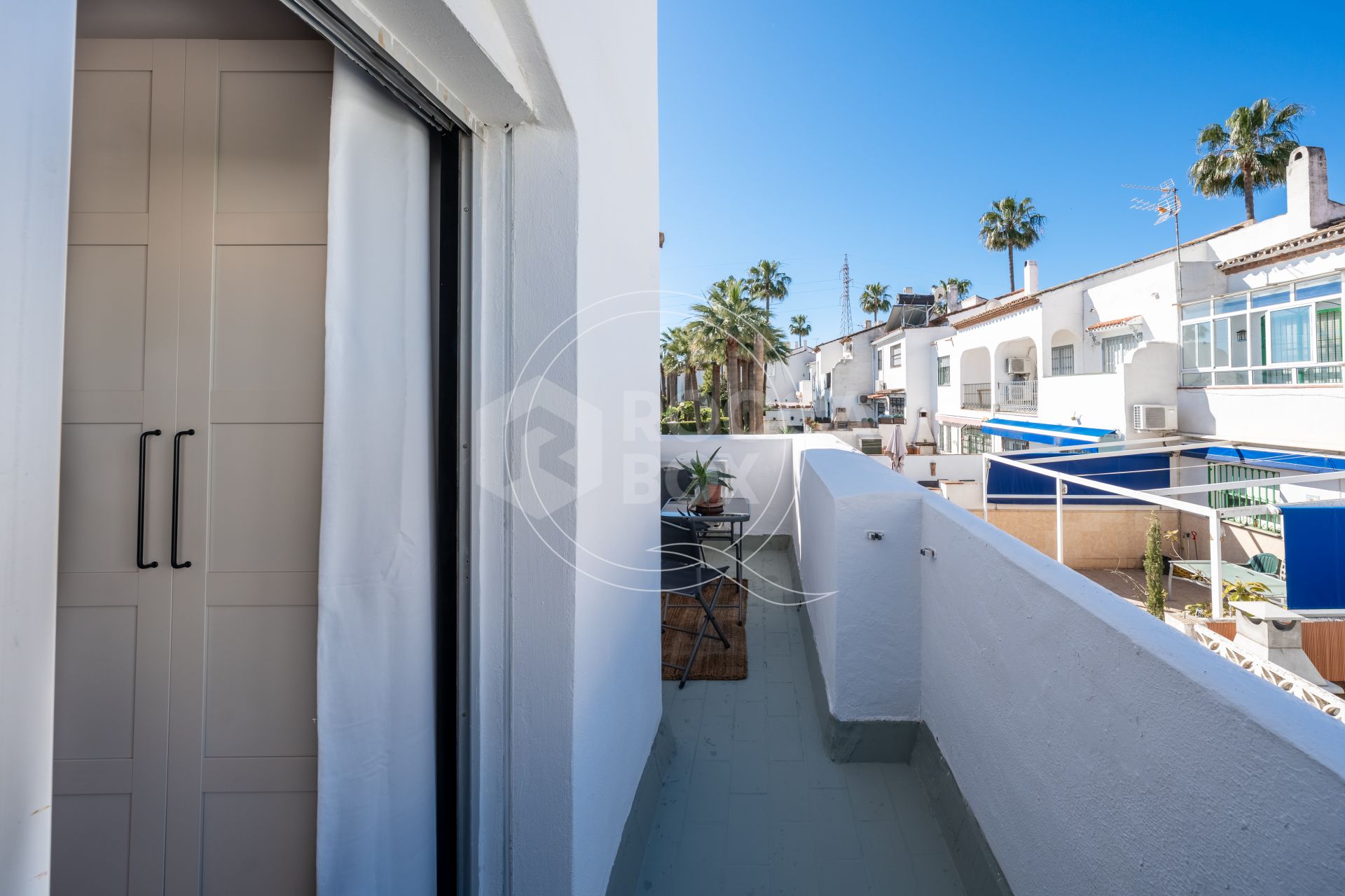 Stunning semi-detached house in Bel Air – official rental licence and 900m from the beach