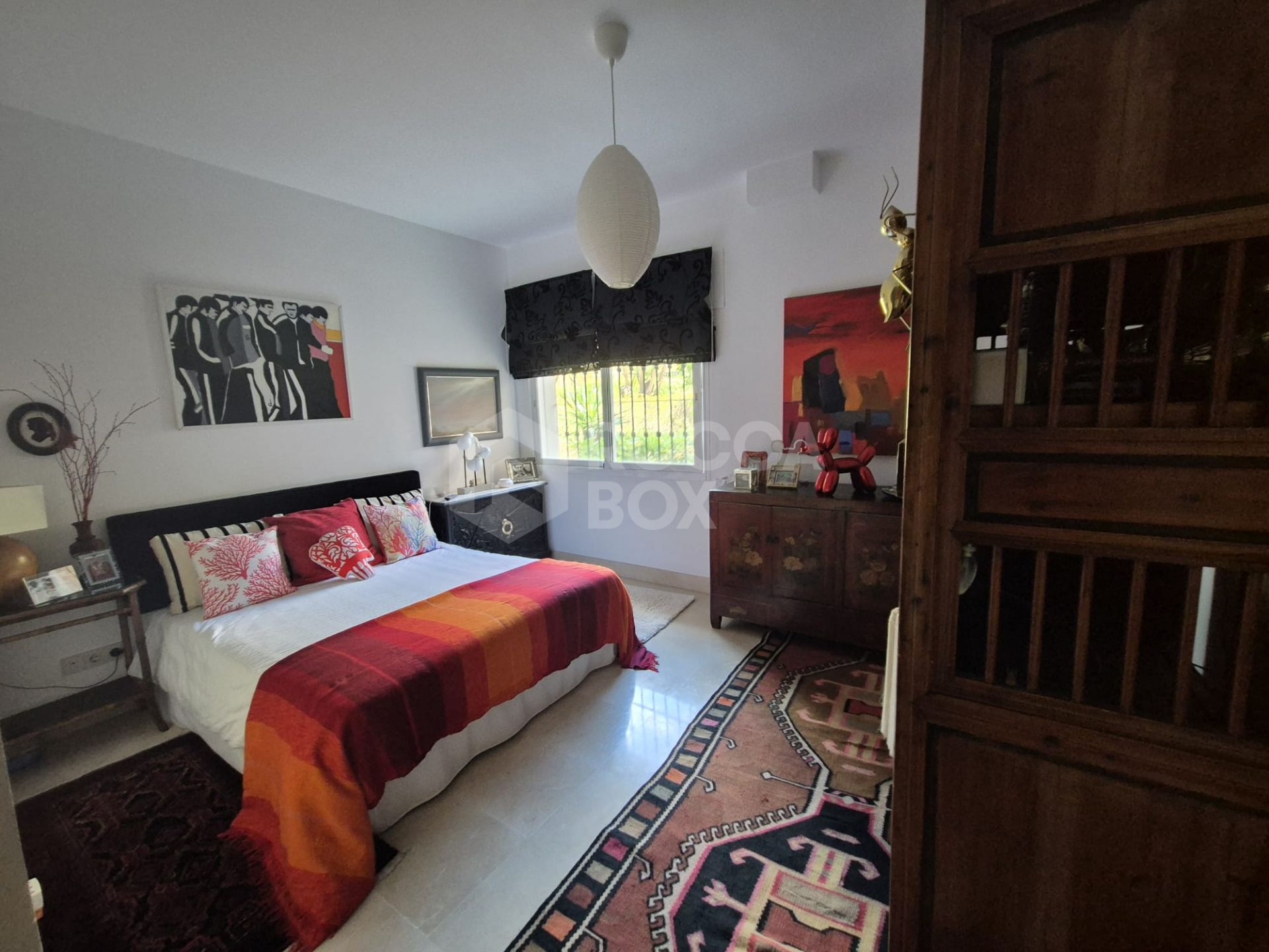 Spacious Ground-Floor Apartment with Private Garden in Park Beach