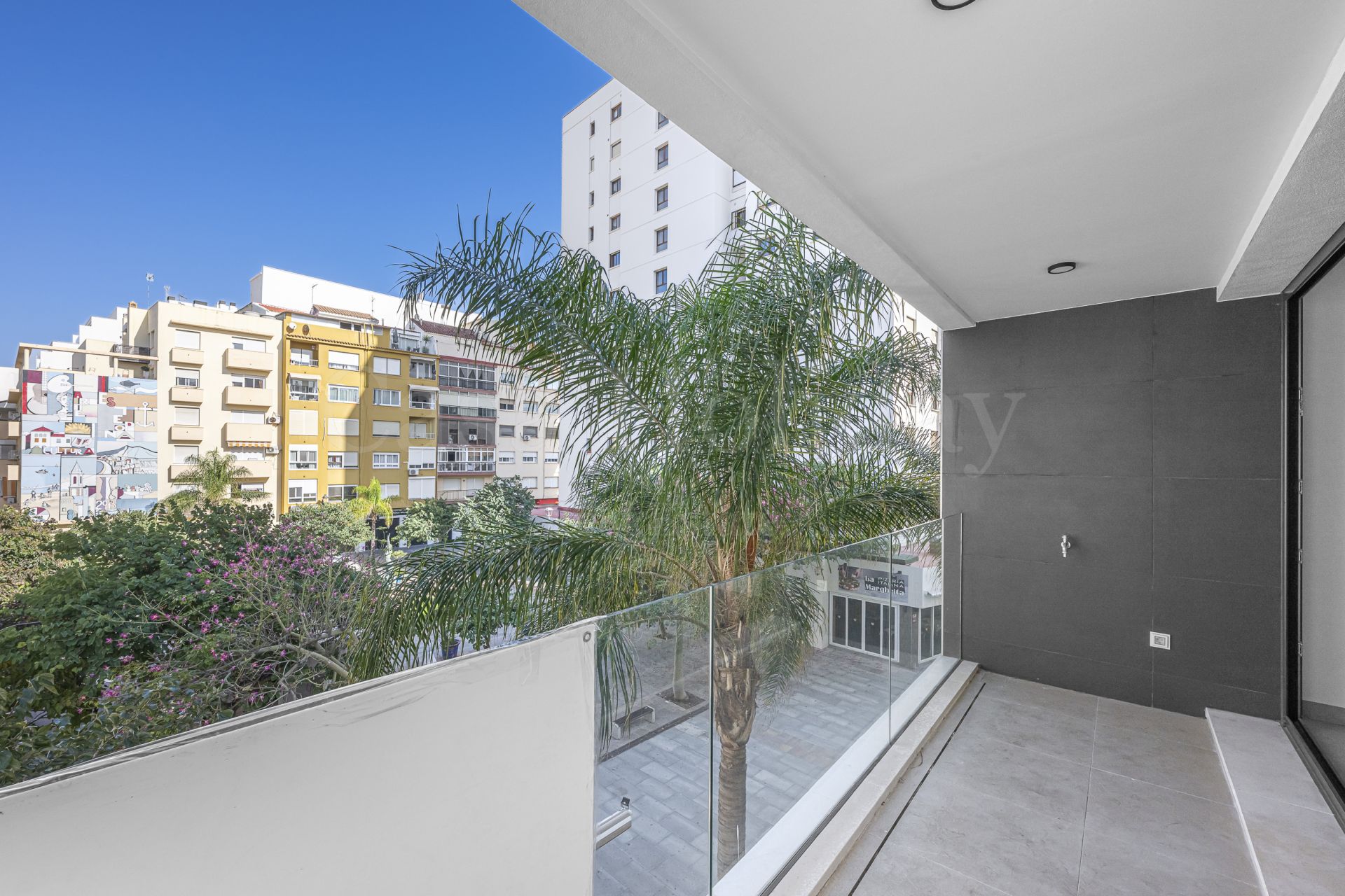 Apartment in Estepona Town, Estepona