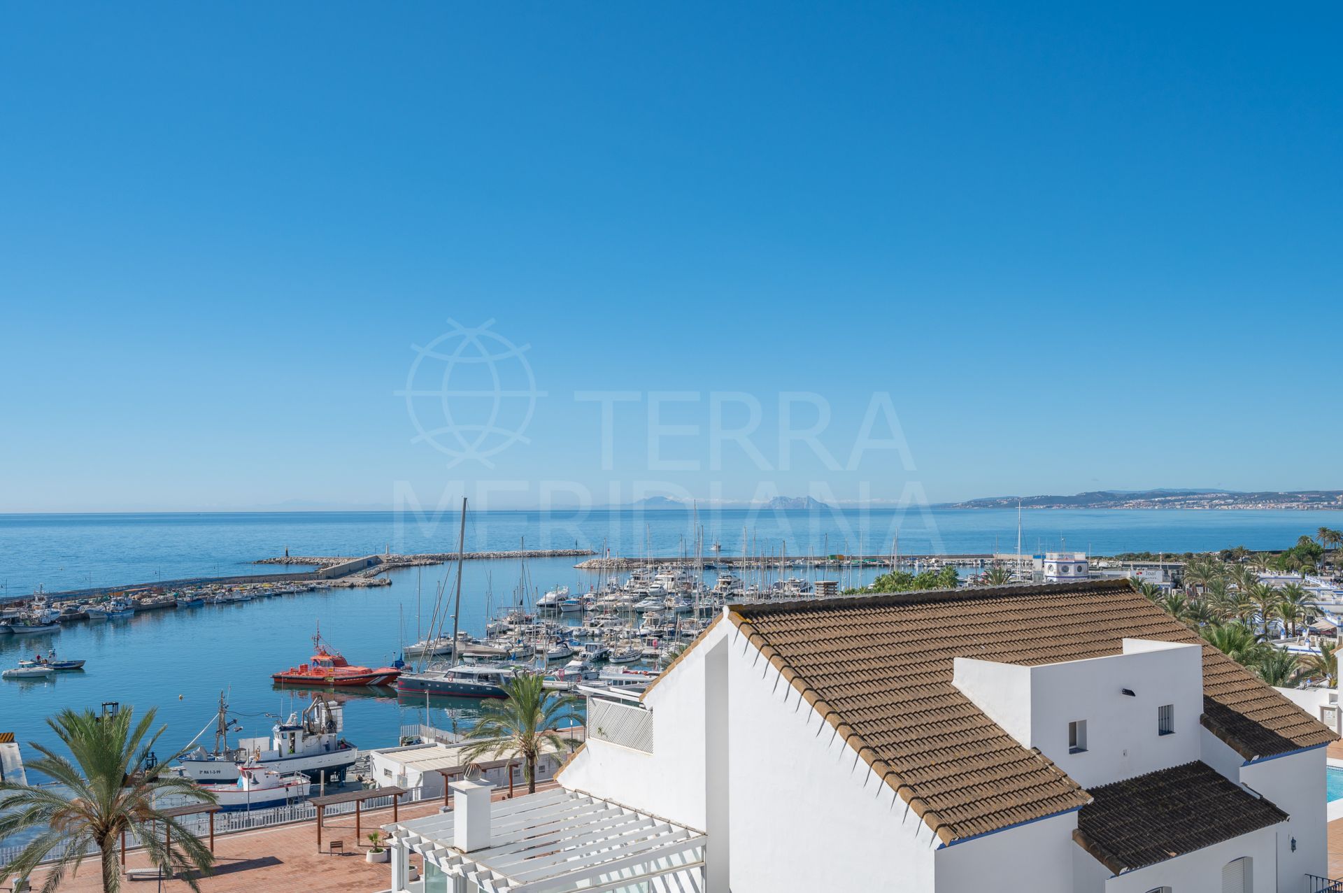Apartment in Estepona Town, Estepona