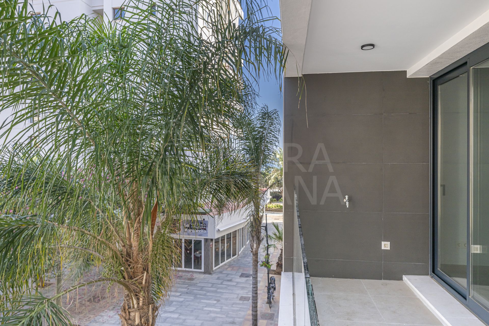 Apartment in Estepona Town, Estepona