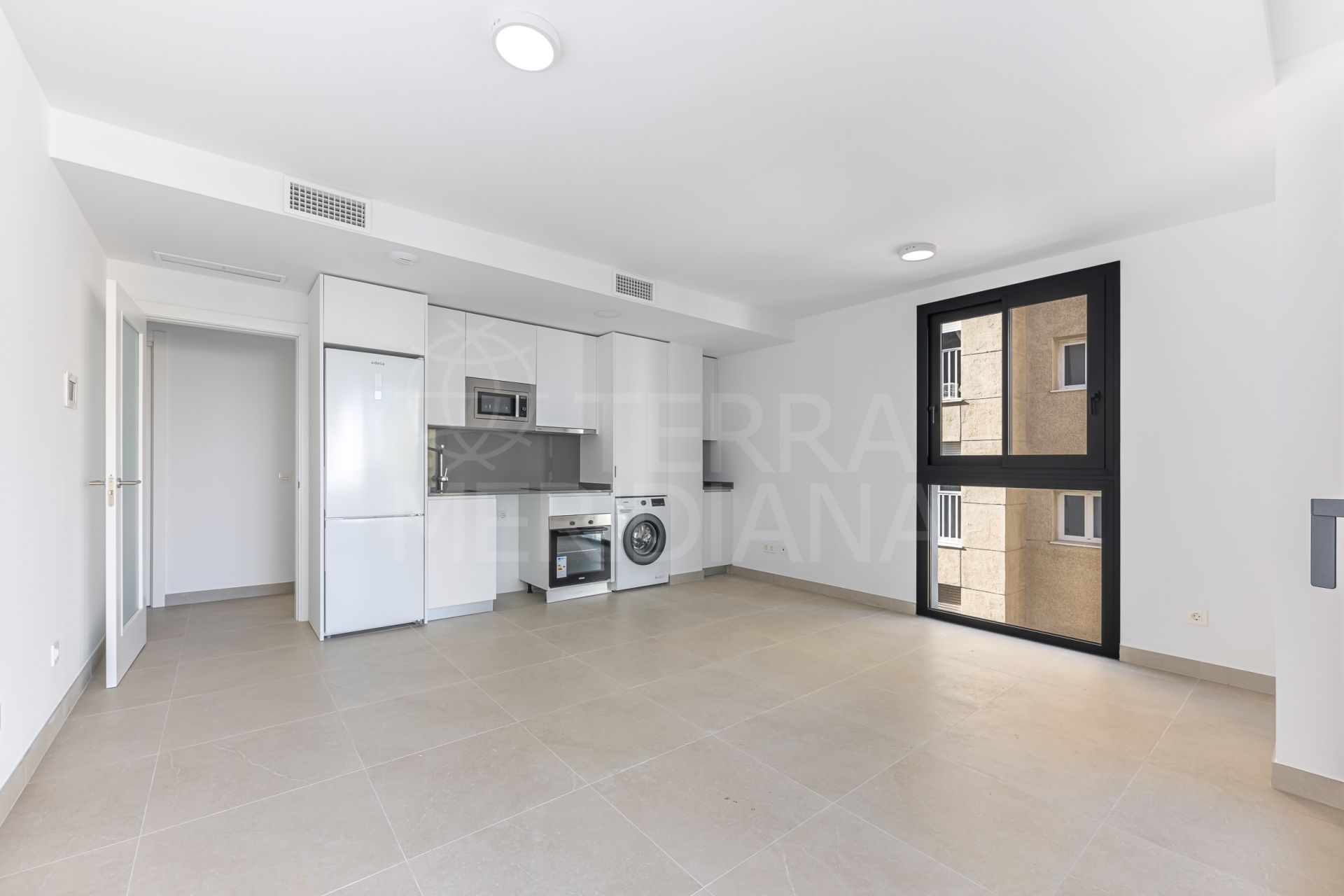 Apartment in Estepona Town, Estepona