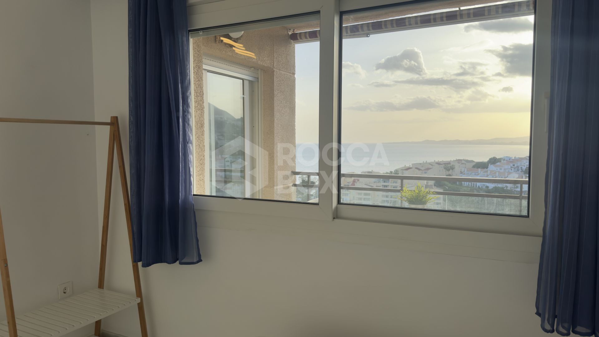 Stunning Sea Views Apartment in El Coloso, Benalmádena.