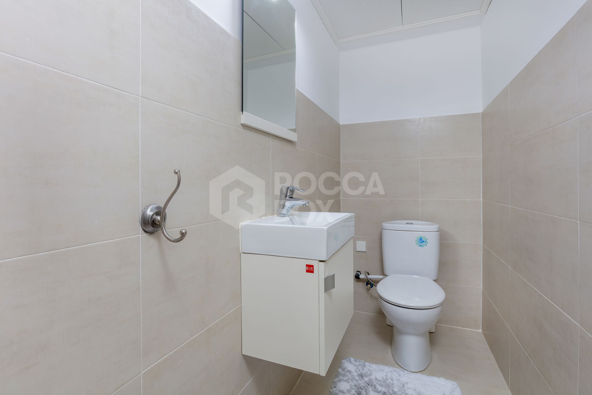 Stylish Renovated Apartment with Sea Views – Puerto Banús