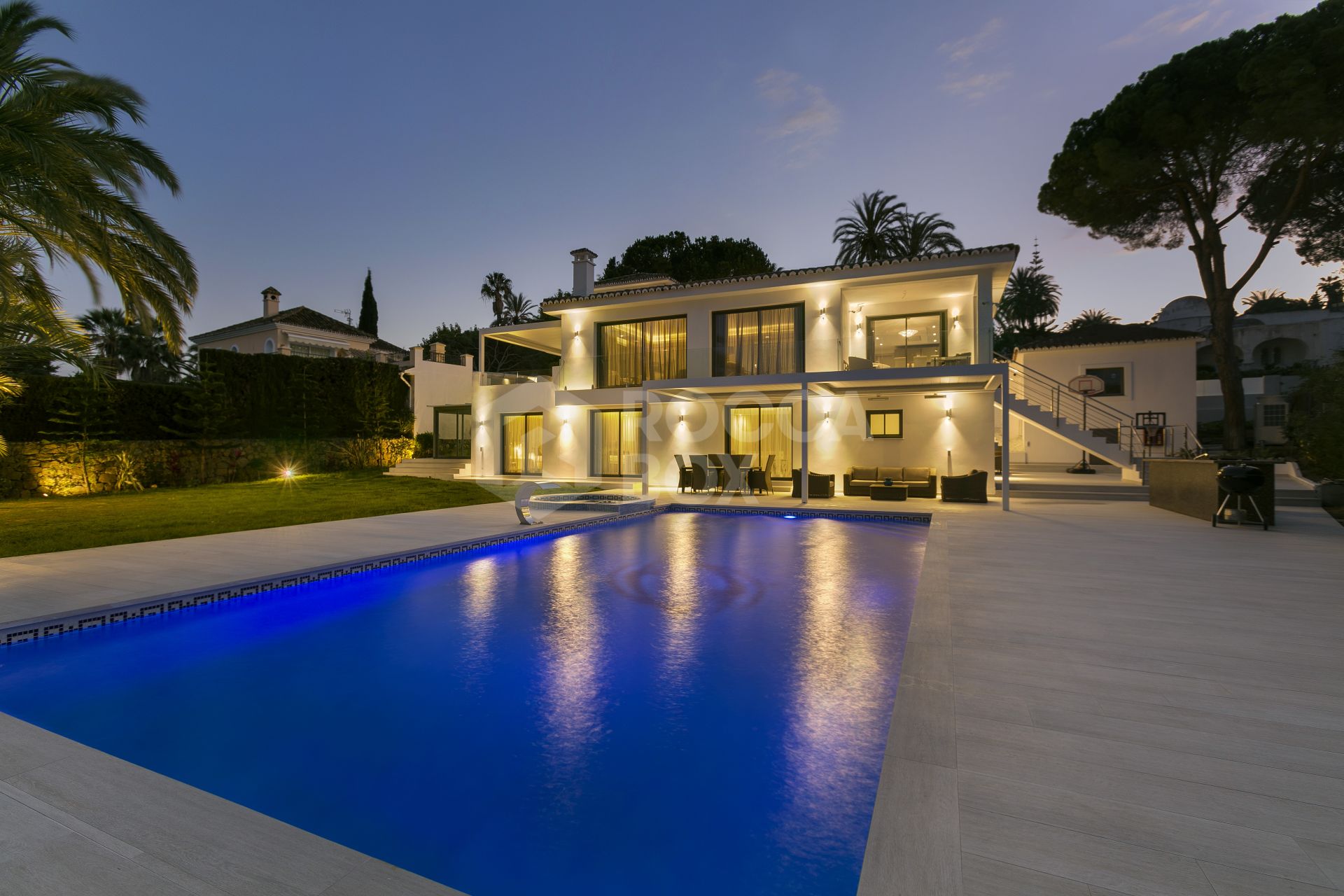 Stunning Villa in Las Brisas, Nueva Andalucía