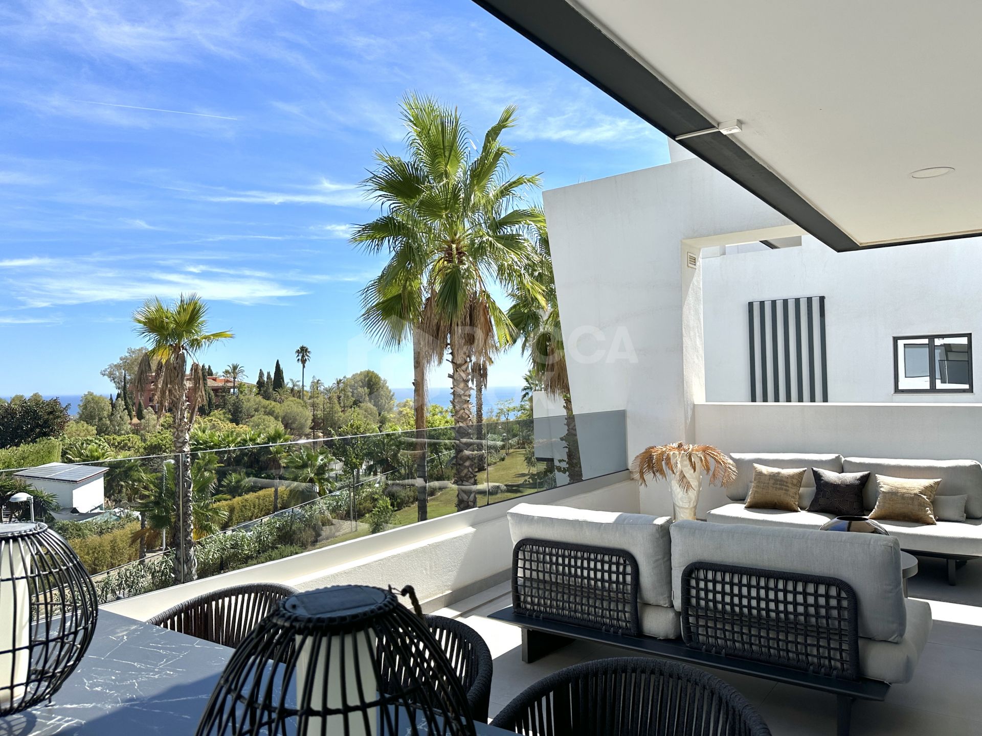 Luxury 2-bedroom Apartment in Mirador de Estepona Hills