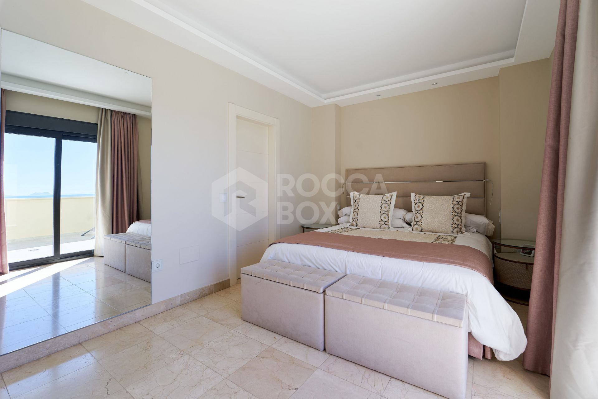 Luxurious Penthouse in Bel Air, Estepona with Panoramic Views