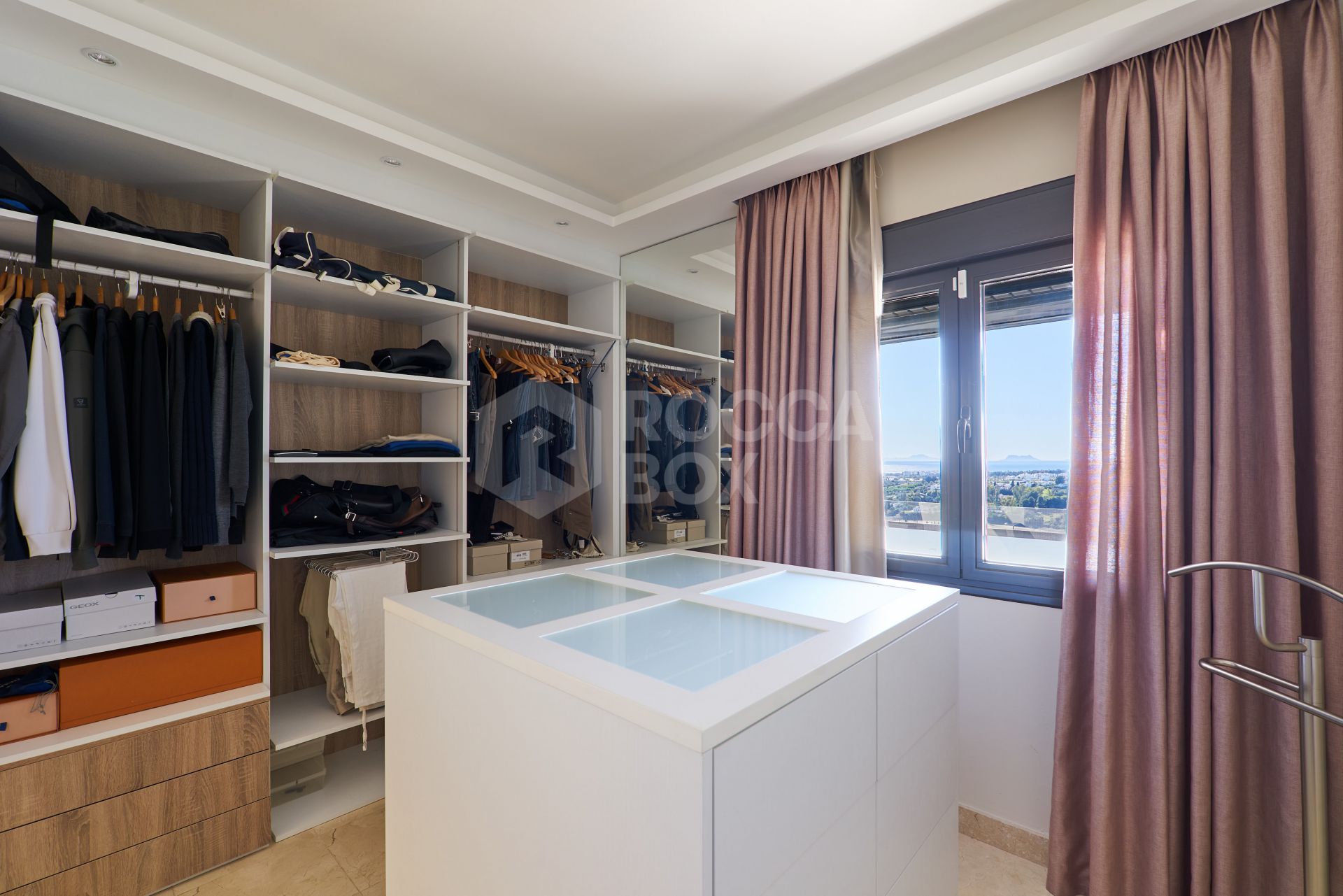 Luxurious Penthouse in Bel Air, Estepona with Panoramic Views