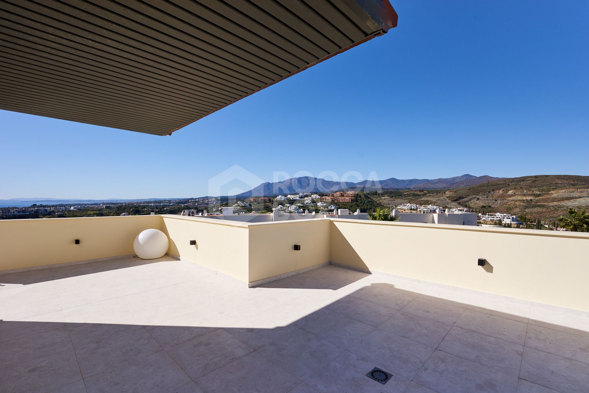 Luxurious Penthouse in Bel Air, Estepona with Panoramic Views