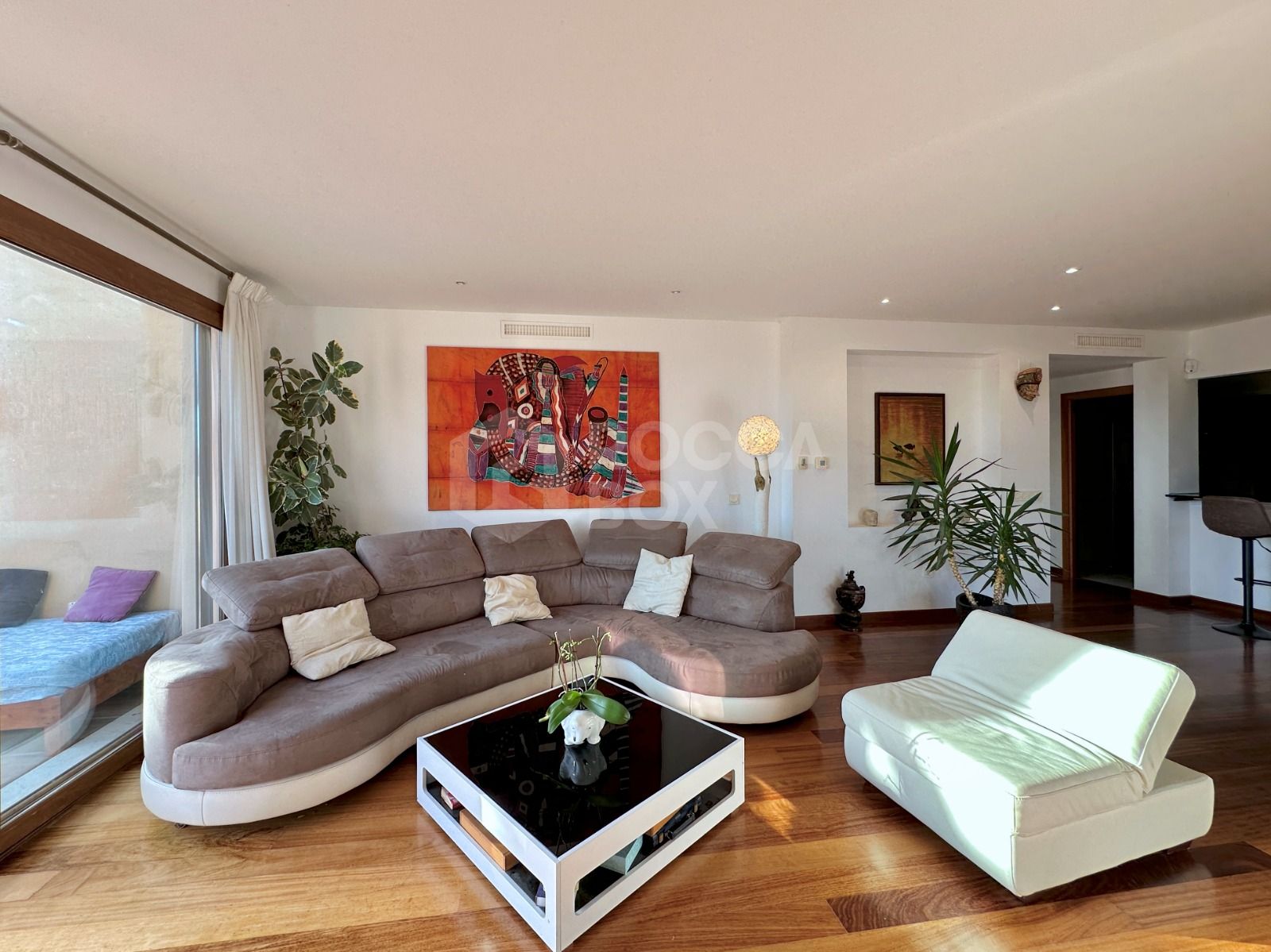 Luxurious Three-Bedroom Penthouse in El Campanario, Estepona