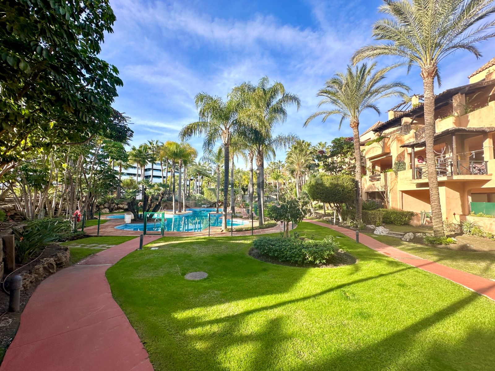 Luxurious Three-Bedroom Penthouse in El Campanario, Estepona