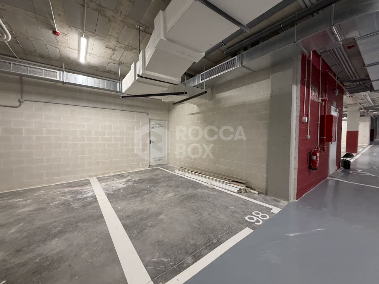 Modern Three-Bedroom Apartment in Estepona with Panoramic Views