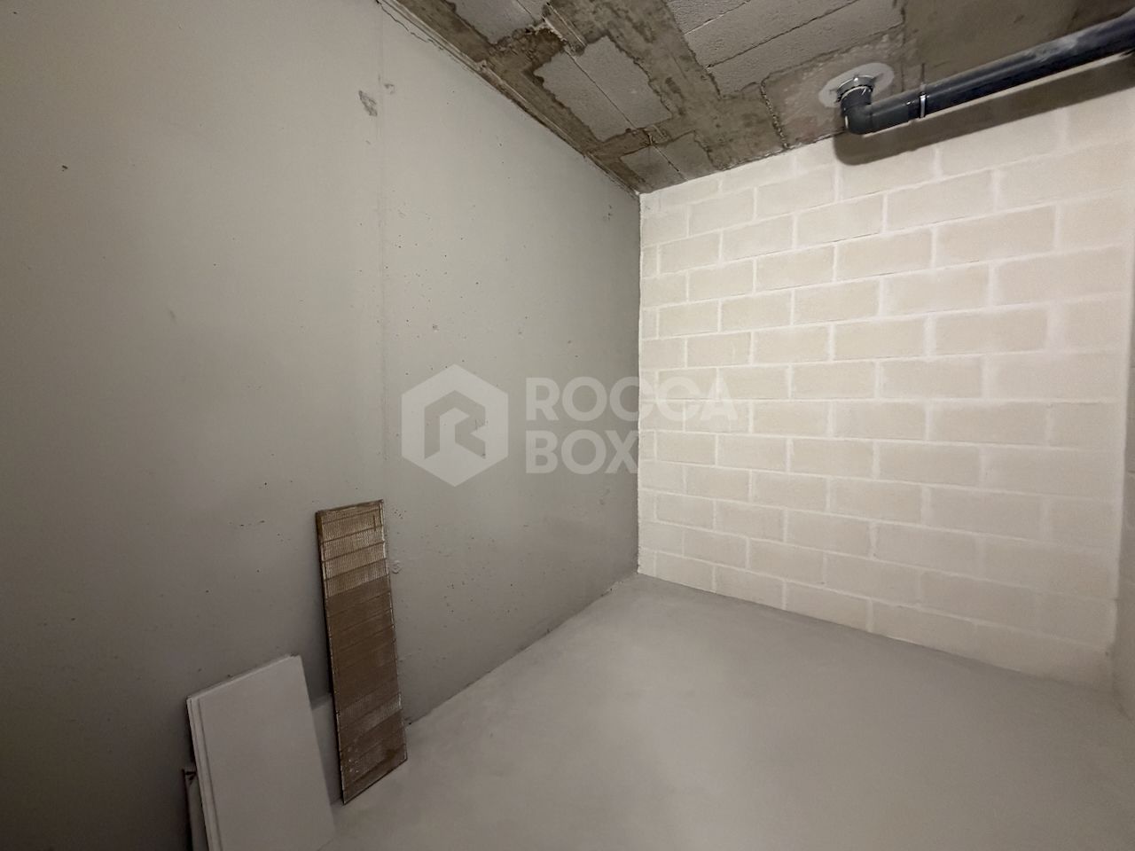 Modern Three-Bedroom Apartment in Estepona with Panoramic Views