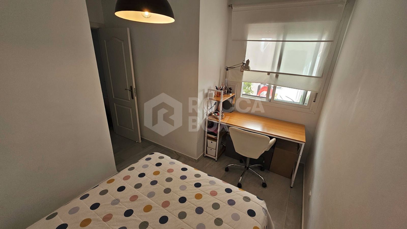 Elegant Four-Bedroom Apartment with Panoramic Views in Doña Julia, Casares