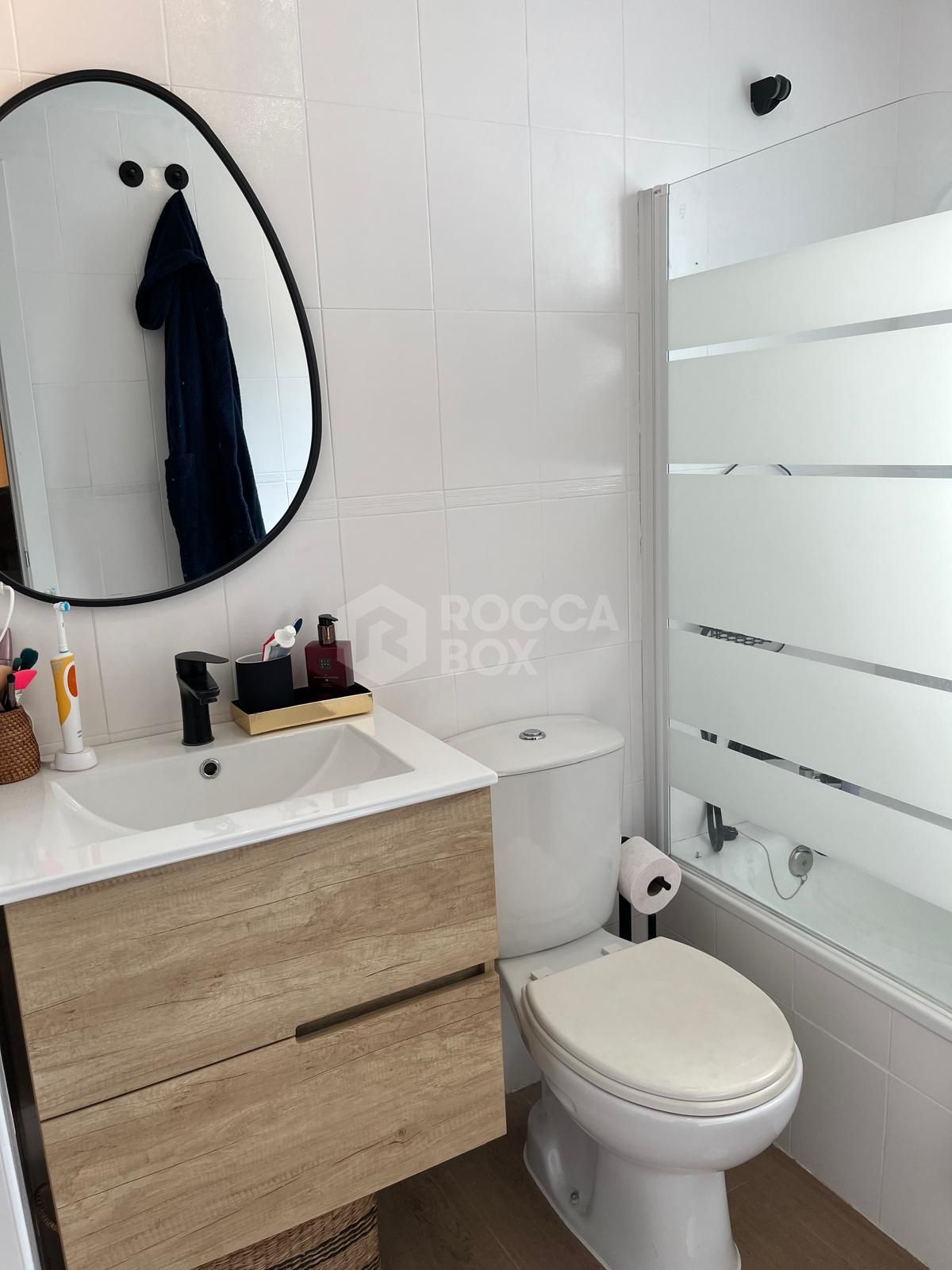 Elegant Four-Bedroom Apartment with Panoramic Views in Doña Julia, Casares