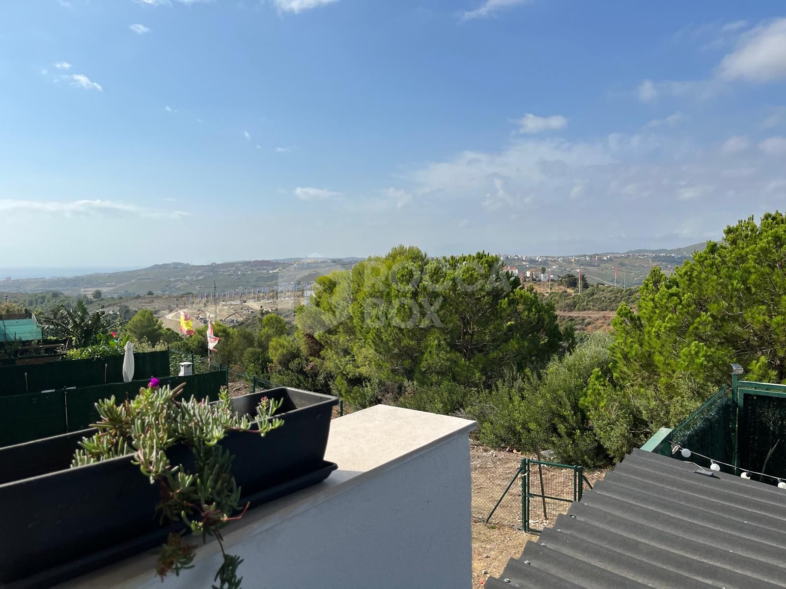 Elegant Four-Bedroom Apartment with Panoramic Views in Doña Julia, Casares