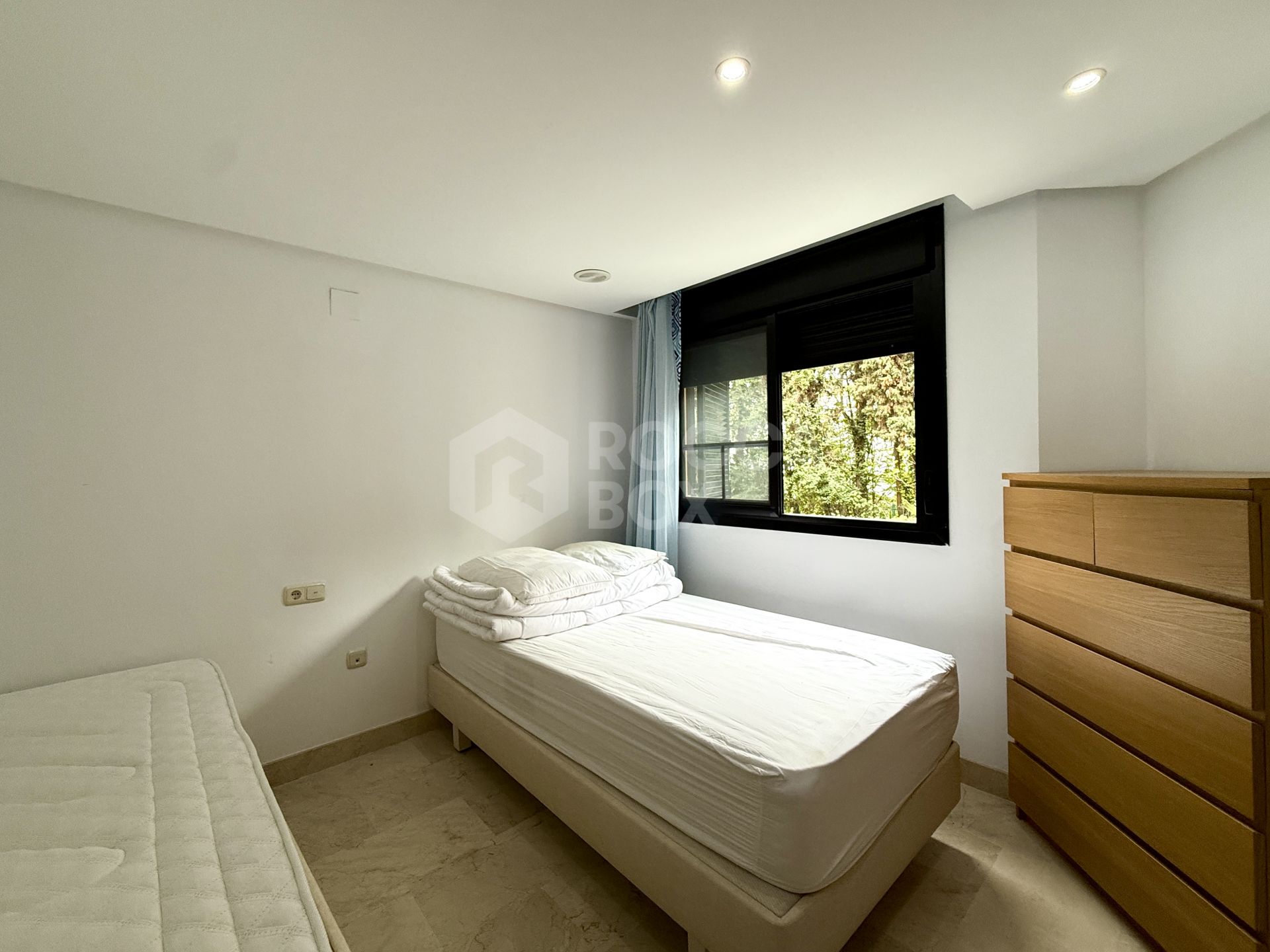 Elegant Two-Bedroom Apartment in Las Mimosas, Marbella - Puerto Banus