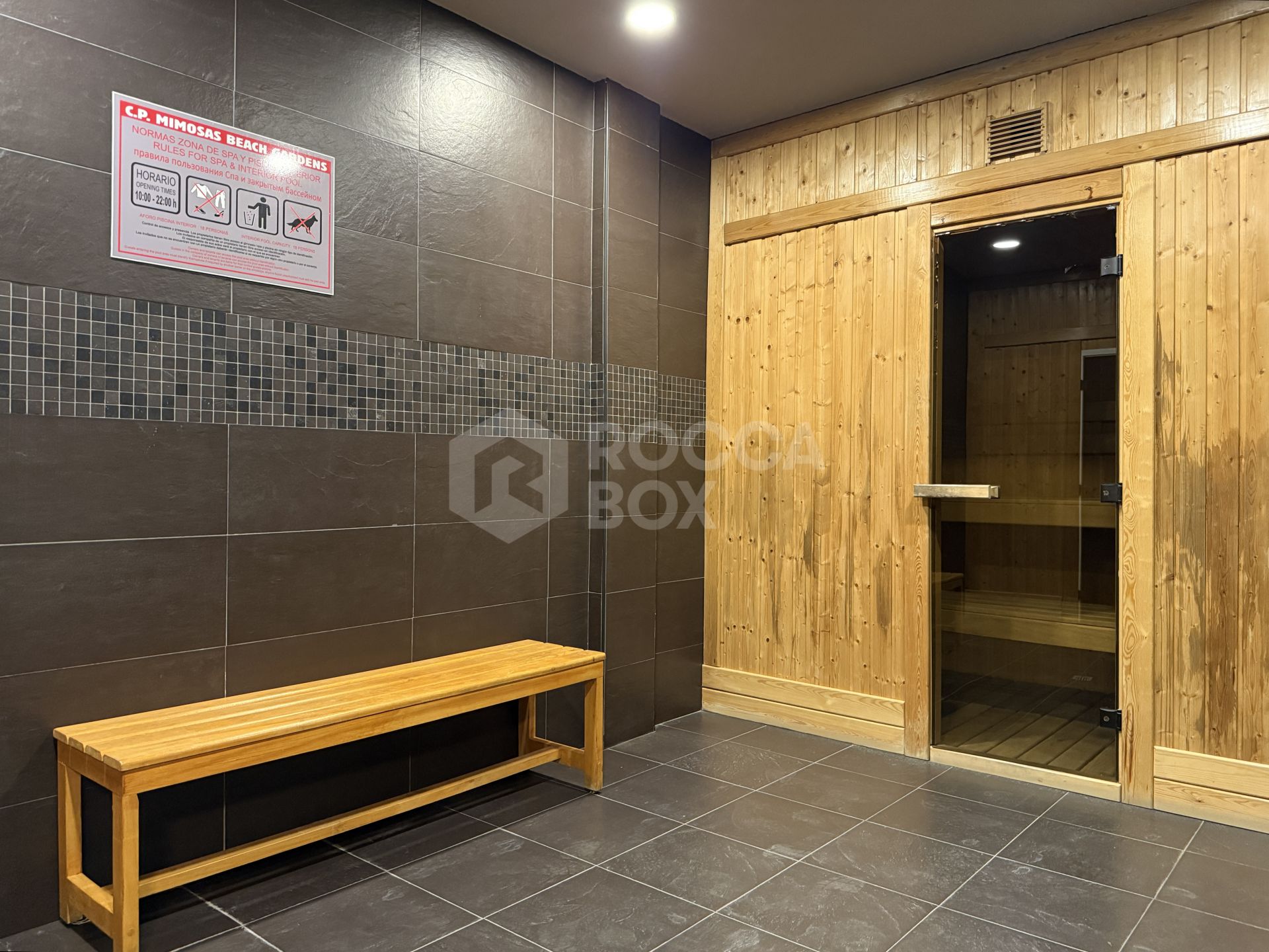 Elegant Two-Bedroom Apartment in Las Mimosas, Marbella - Puerto Banus