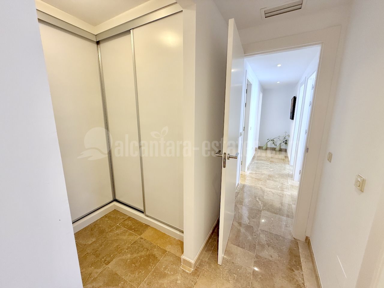 Apartamento en La Mairena, Marbella