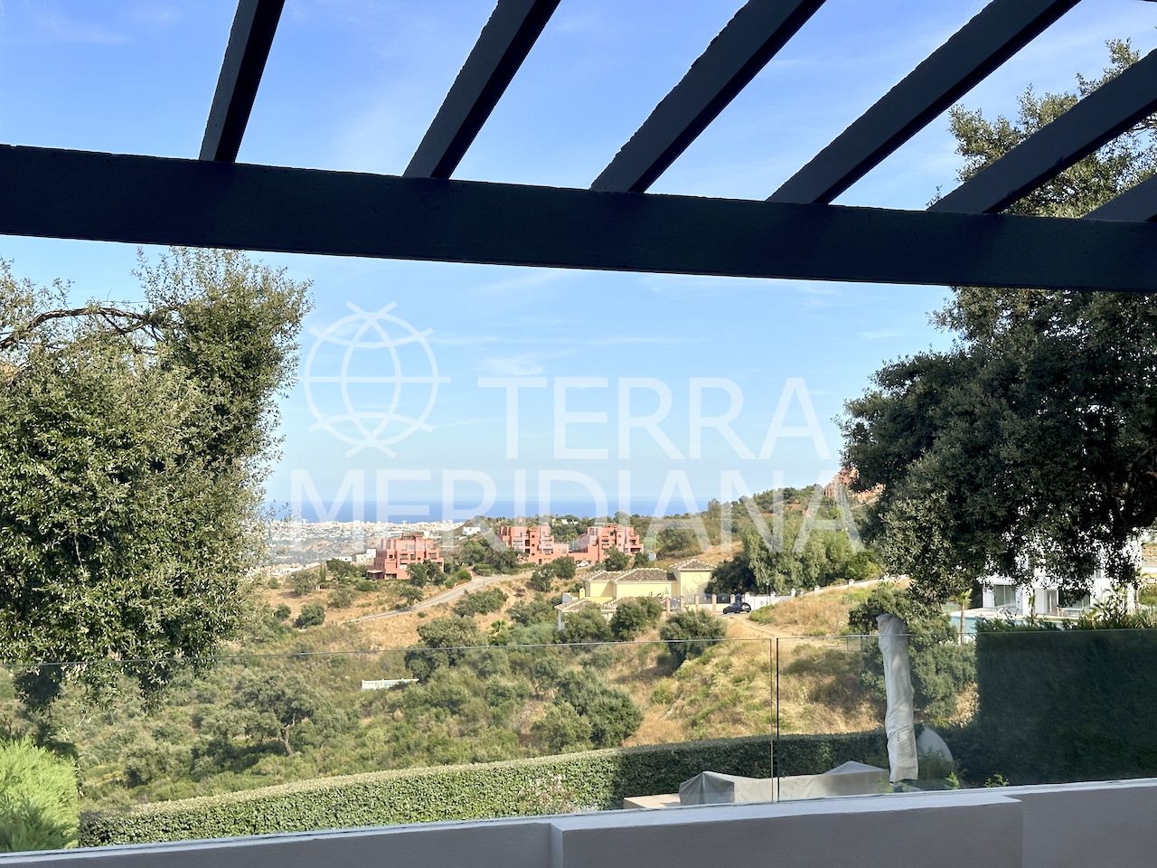 Apartment in La Mairena, Marbella