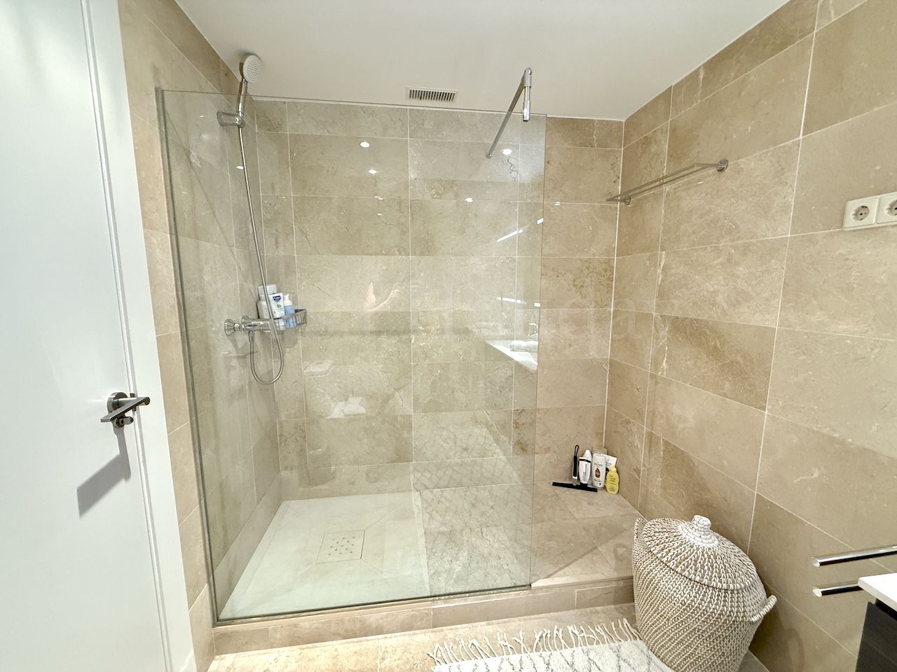 Apartamento en La Mairena, Marbella